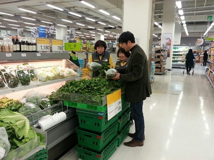 포항시, 시중유통 봄나물 안전성 검사